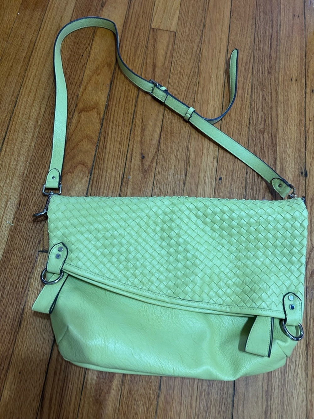 Chinese Laundry Yellow Shoulder Bag Woven Basket Weave Crossbody‎ Asymmetrical